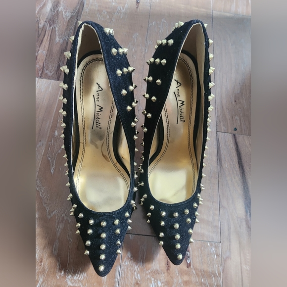 Womens size 7 heels. Black with gold spikes. Like new! - Picture 2 of 4